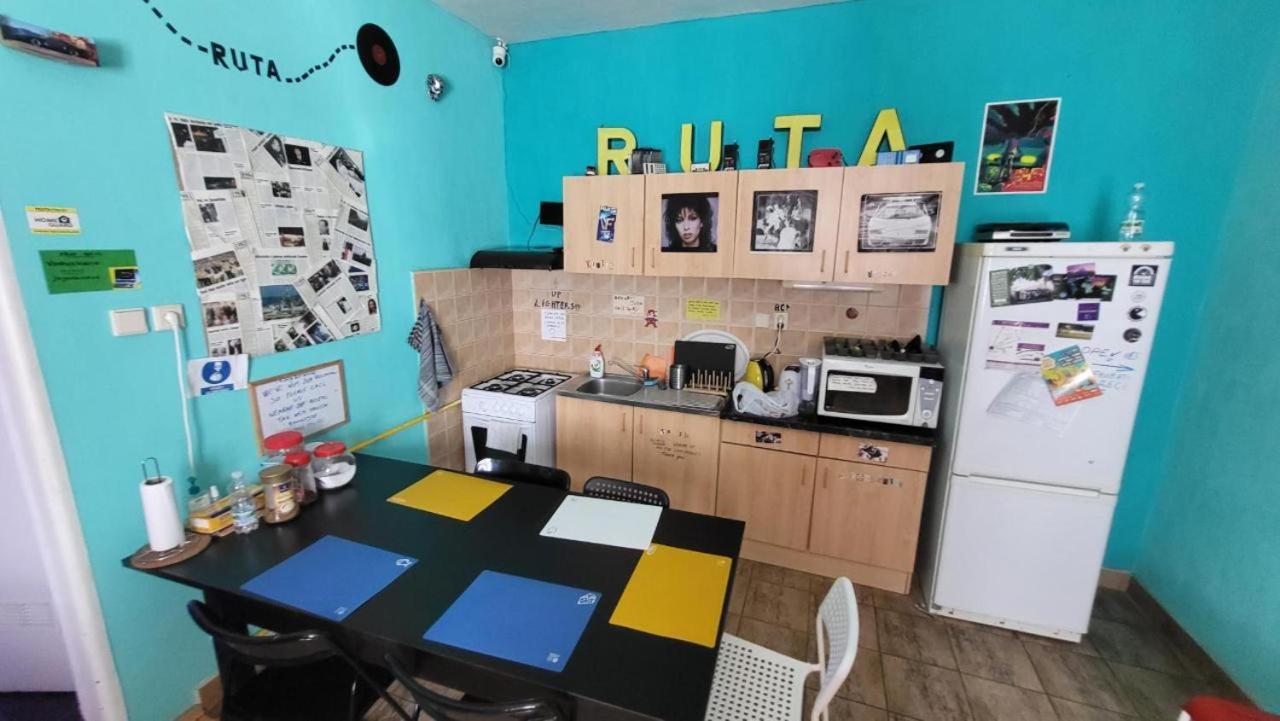 Ruta 80 Hostel Brno Exterior foto